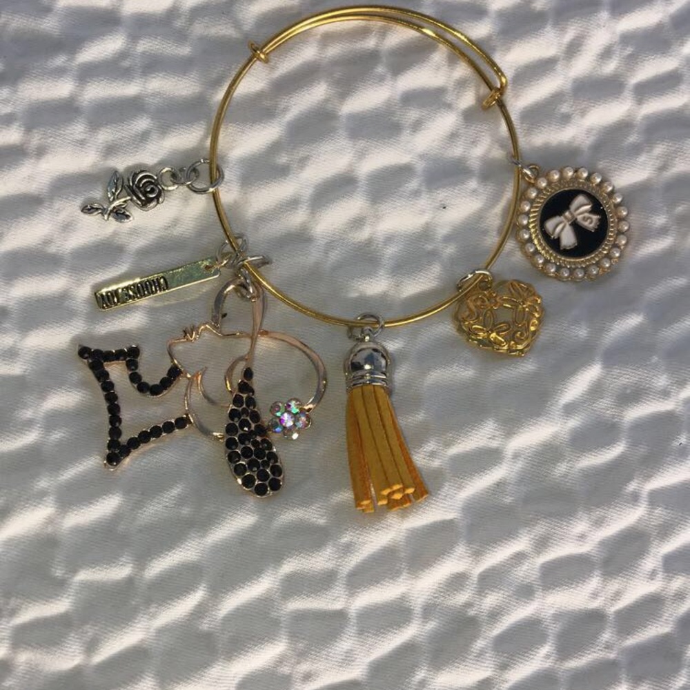 Hand designed charm bracelets - Picture 7 of 8